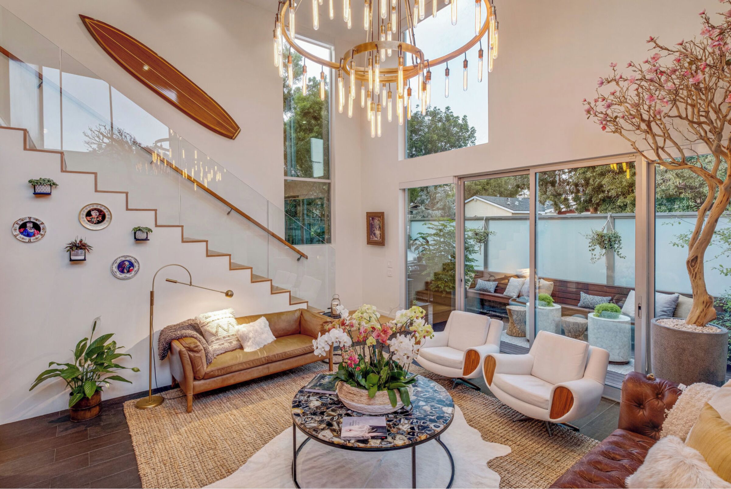 Smart TV, books, stereo, printers