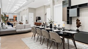 Unclassified image, 3 of 58, button - NEW Luxe Downtown Waterfront with Game Room | FREE Parking Walkable to Quincy Mkt (Boston)