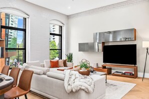 Smart TV, video games