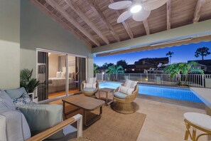 Terrace/patio - Waterfront Lux 4BR! New Reno wirh Heated Pool + Outdoor Kitchen + Private Boat (Lighthouse Point)