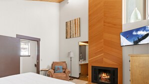 Room - Red Pine 30 | Walk to Lifts | Full Kitchen | Pools & Hot Tub (Park City)