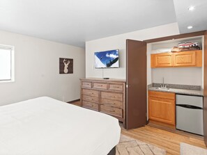 3 chambres, fer et planche à repasser, accès au Wi-Fi (inclus)