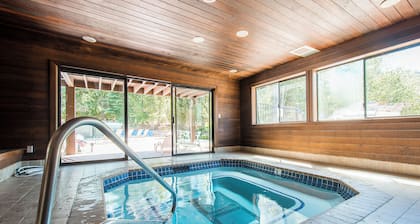 Red Pine 30 | Walk to Lifts | Full Kitchen | Pools & Hot Tub