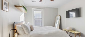 3-bedroom 1 Bath Family Friendly at Harrell with Private Backyard and Fire pit