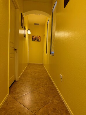 Interior - Perfect 1-level, 4-bedroom house with AC in charming Avondale, Arizona (Avondale)