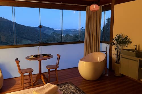 Chalé luxo, 1 cama Queen, para não fumantes, vista para o mar | Lençóis italianos Frette, roupas de cama premium, frigobar