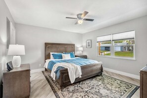 3 bedrooms, iron/ironing board, travel cot, free WiFi - Family-Friendly Sebastian Pool Home: Screened Lanai, Fire Pit & Patio! ☀️ (Sebastian)