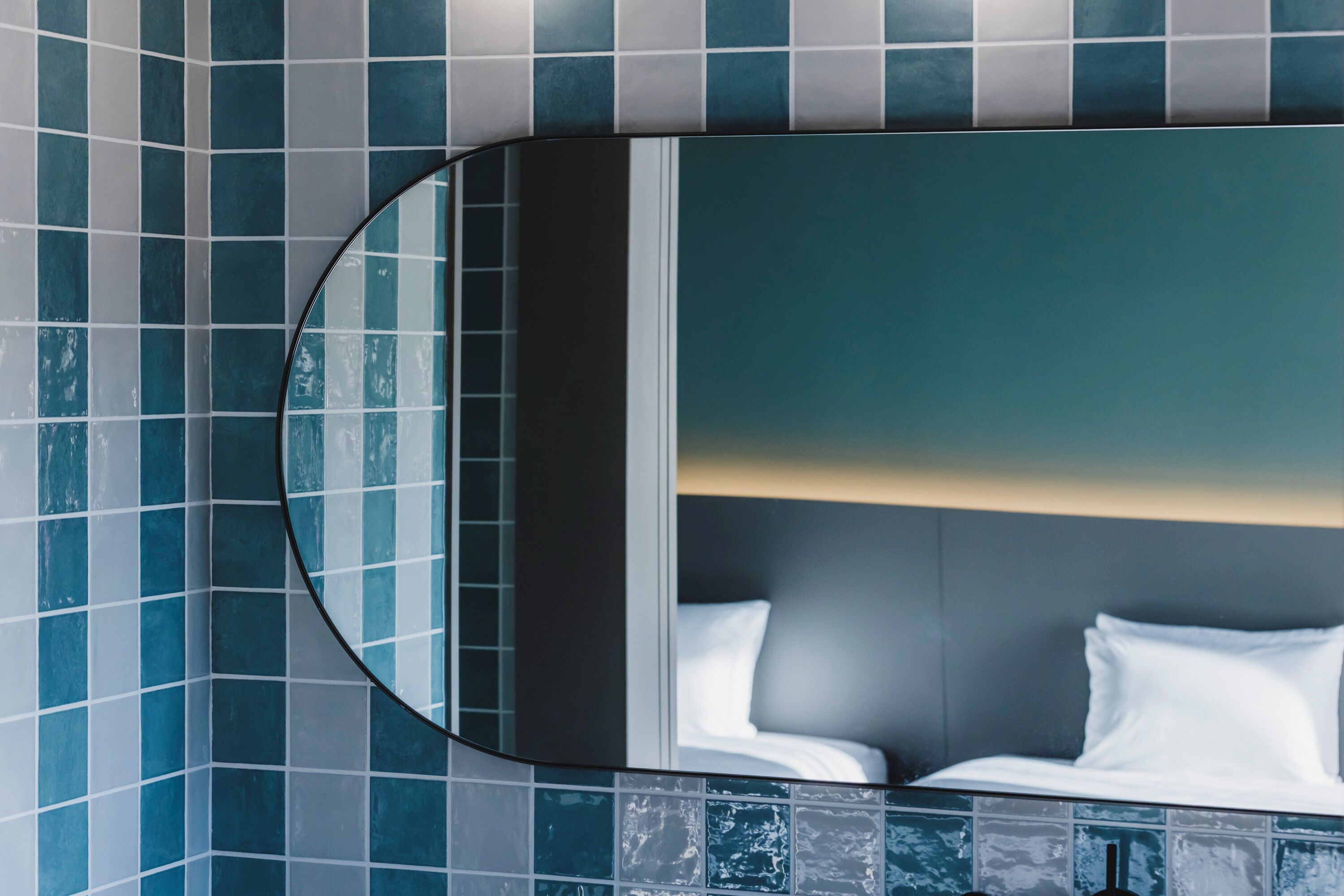 Ropa de cama hipoalergénica, caja fuerte, wifi gratis