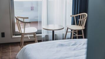 Roupas de cama antialérgicas, cofres nos quartos, Wi-Fi de cortesia