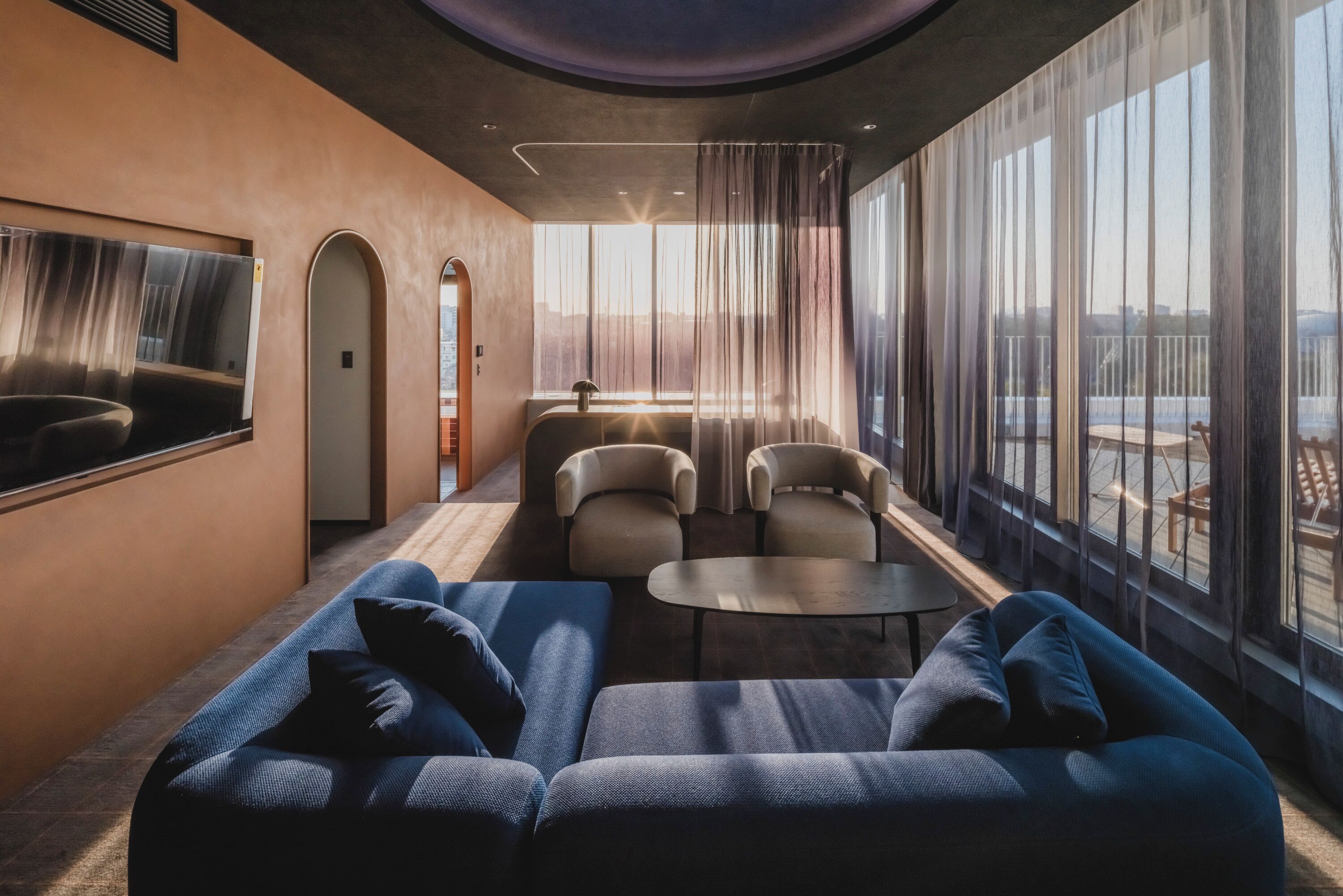 Signature Suite, Balcony, Park View | Interior