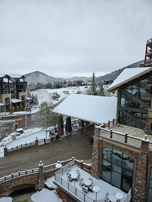 Terrace/patio - Luxury 1BR Westgate Park City > Prime Late-Season Ski Spring Break Week! (Park City)