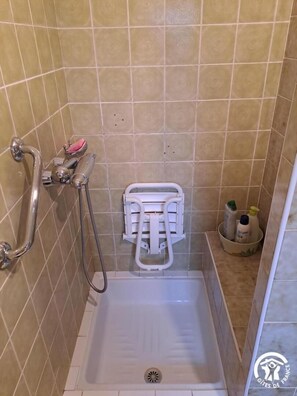 Shower - Lou Tinalou - CASTRES (CASTRES)
