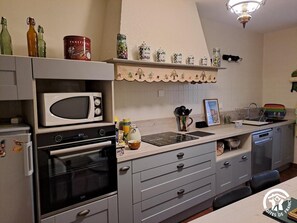 Fridge, microwave, oven, dishwasher - Lou Tinalou - CASTRES (CASTRES)