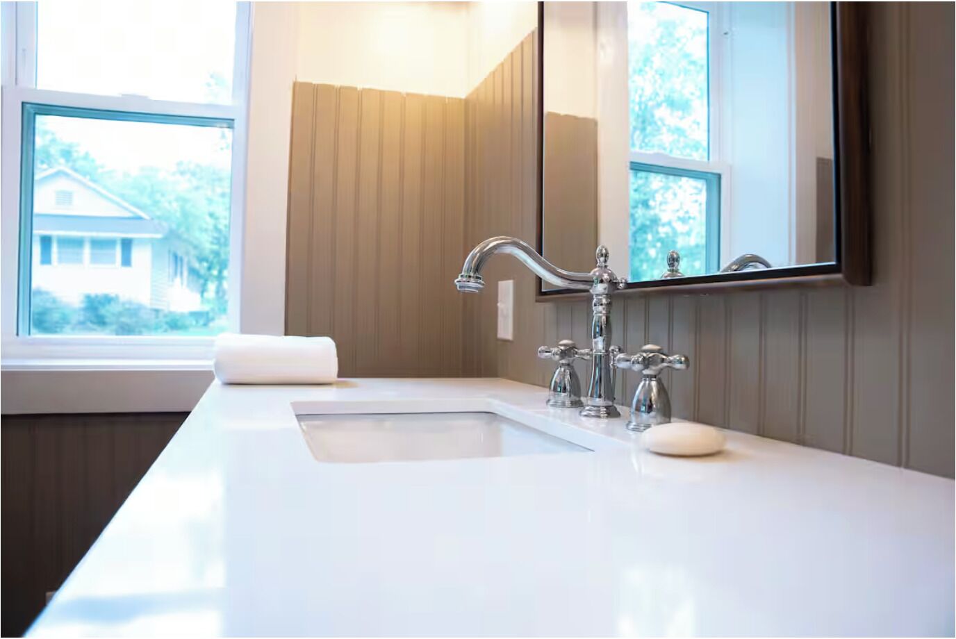 Hårtork, handdukar, tvål och toalettpapper