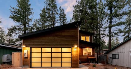 Luxury New Build Modern Lake Tahoe Home mv16