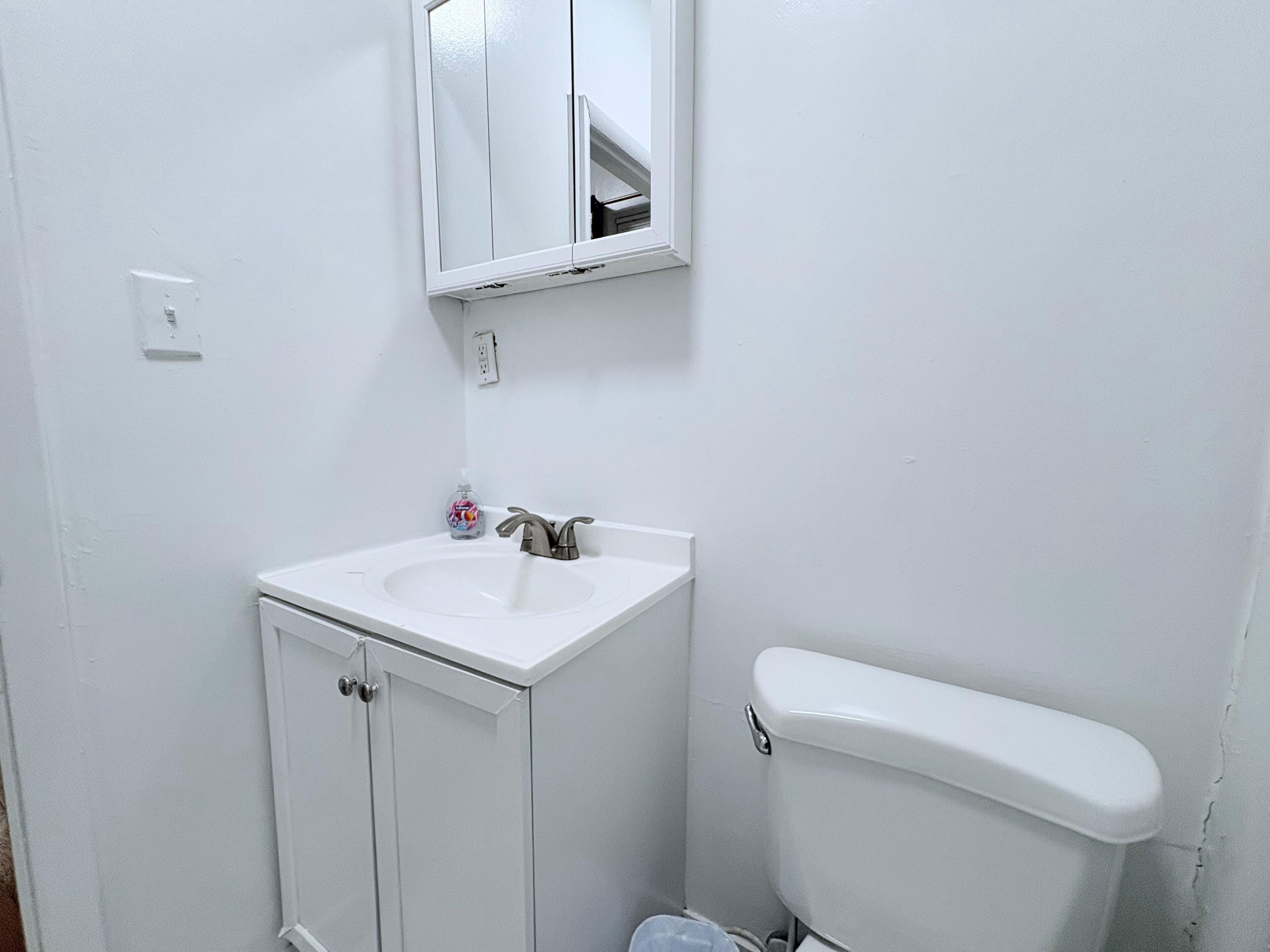 淋浴设施、吹风机、毛巾、肥皂