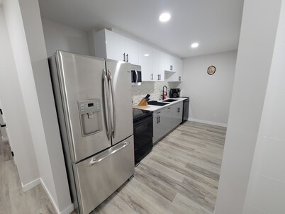 Serene Cove Stays 2BR entire suite