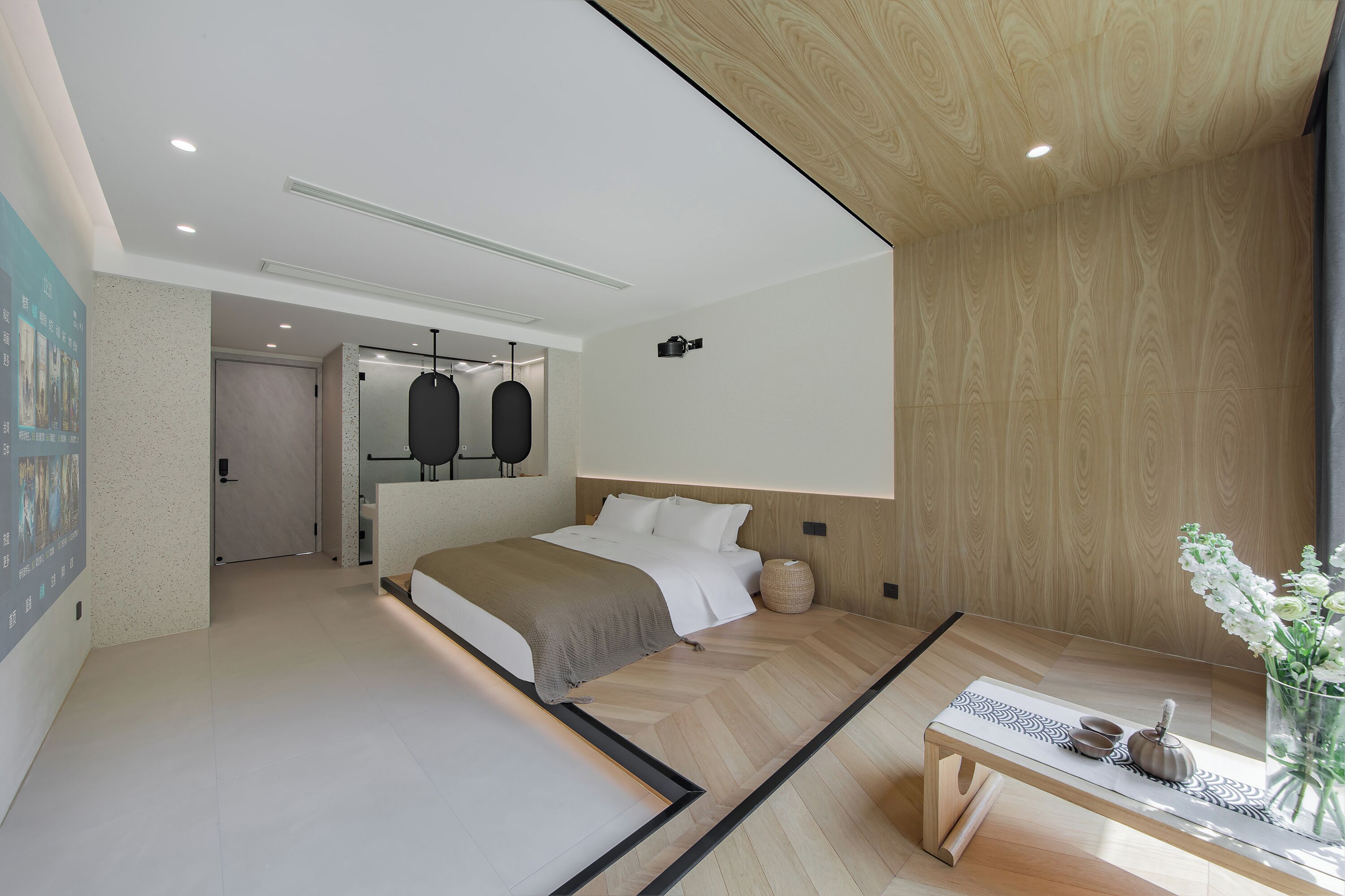 Habitación Confort doble, patio, vistas a la colina | Edredones de plumas, cortinas opacas, sistema de insonorización