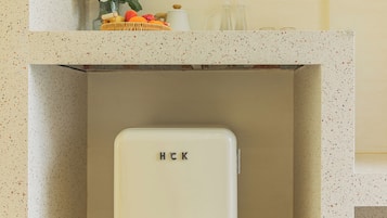 Comfort-Doppelzimmer, Terrasse, Hügelblick | Zimmerausstattung