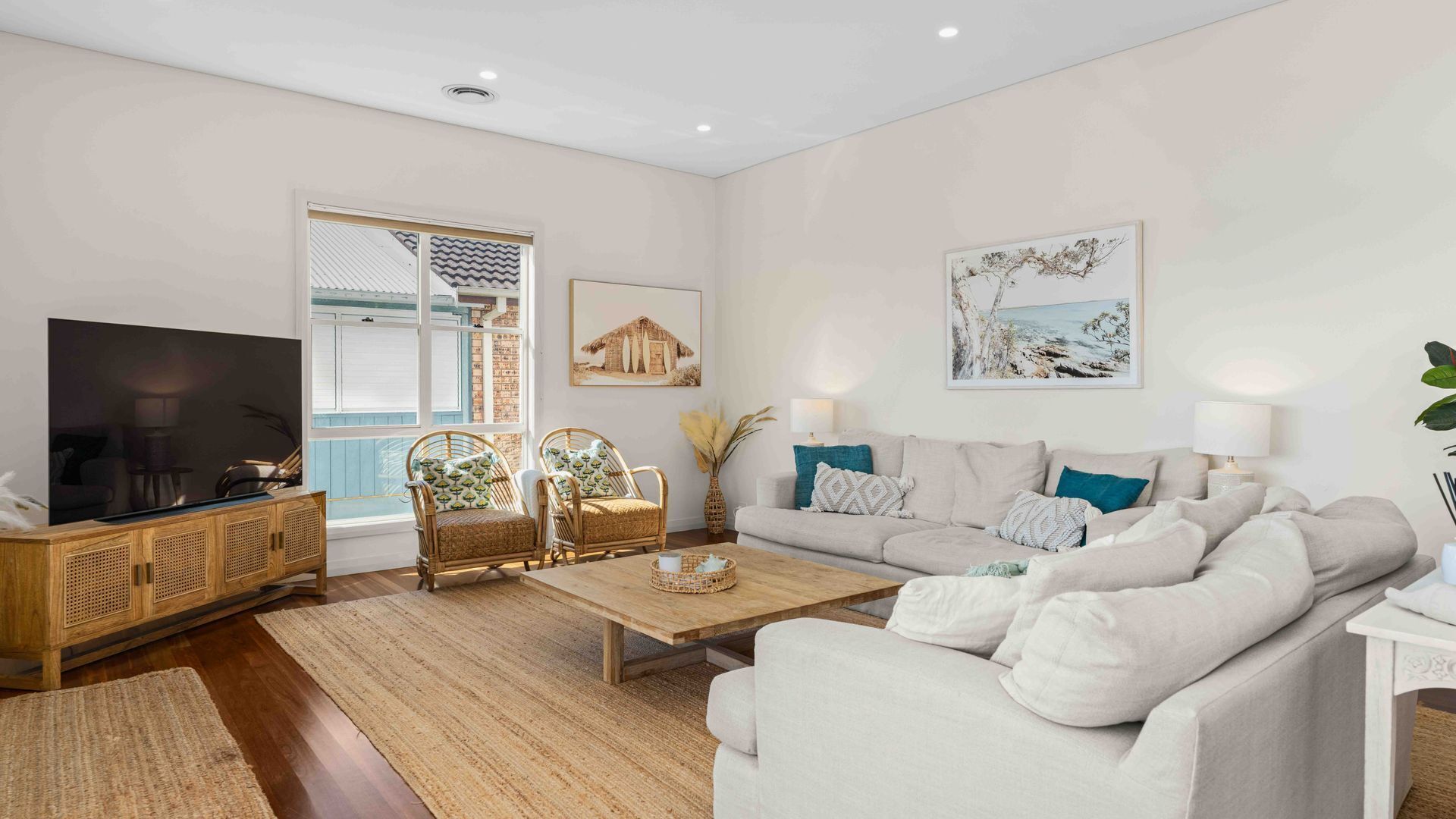 Aerial Blue Mollymook - Ocean Views, Spacious, Wood Fireplace, Walk To Mollymook Beach & Golf Course - Mollymook
