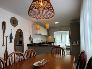 Dining - Apartment in the Best Location | 2 min from the Beach | BBQ (Balneário Piçarras)