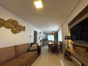 Smart TV - Apartment in the Best Location | 2 min from the Beach | BBQ (Balneário Piçarras)