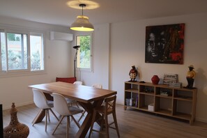 تناول الطعام