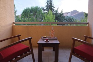 تناول الطعام بالخارج