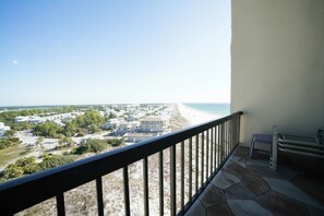 Property grounds - Ocean and Lake Views w/ 3 Pools Gym Tennis (Panama City Beach)