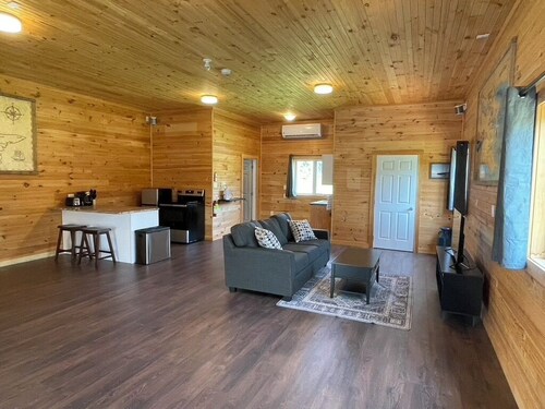 Tidal's Edge Cottage