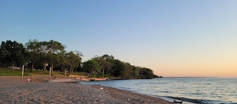 Lakefront Paradise: Charming 2BR Home with Lake Views - Walk to Beach!