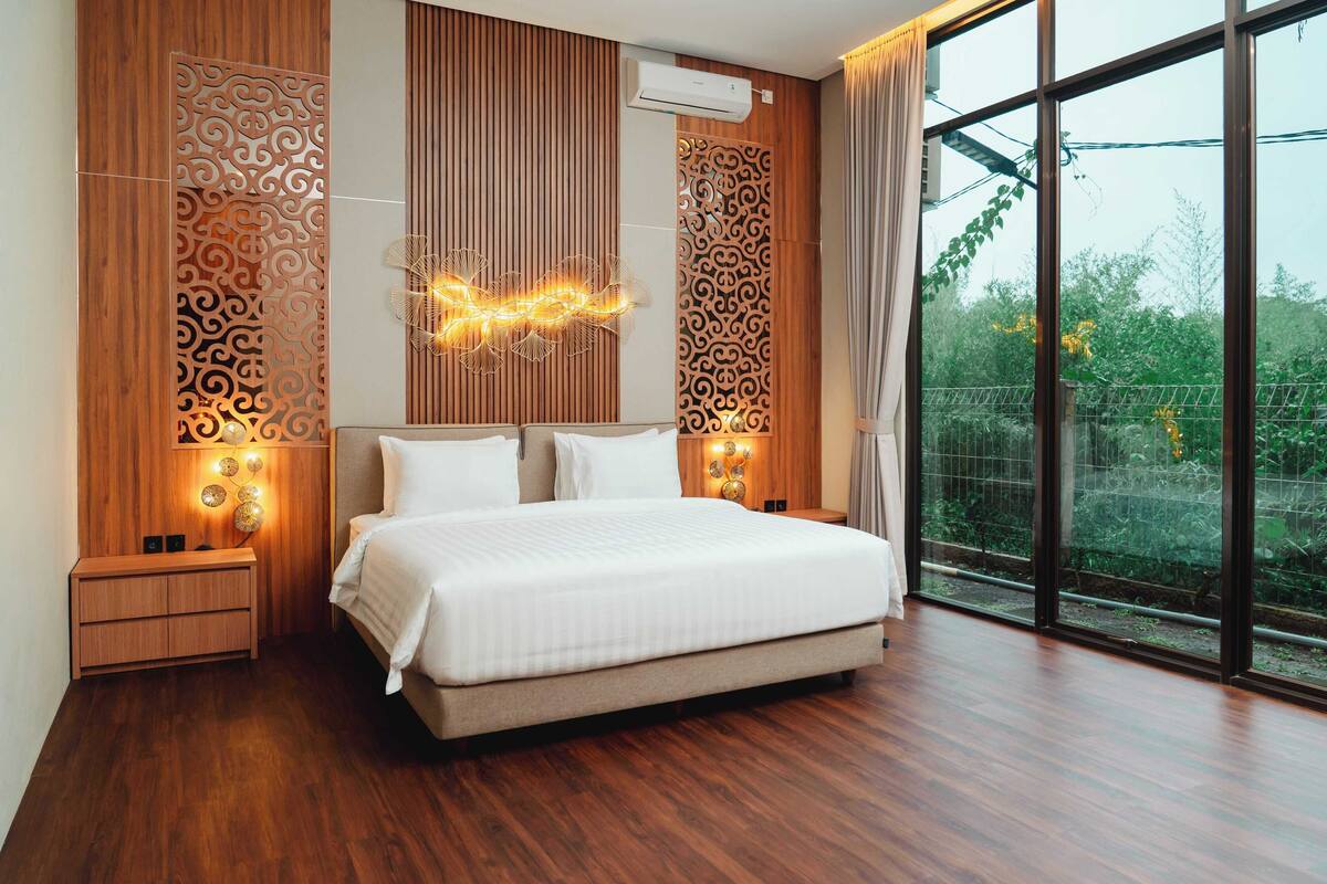 Suite, 1 King Bed
