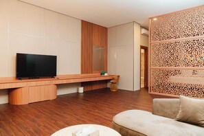 Phòng Suite, 1 giường cỡ king | Truy cập Internet không dây miễn phí 