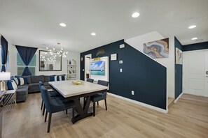 Interior - 3 Bedroom House-The Quiet Side of Las Vegas-Relax & Recharge (Las Vegas)
