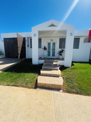 Exterior - 3H/1B Full House in Fajardo with Private Pool Pet Friendly (Fajardo)