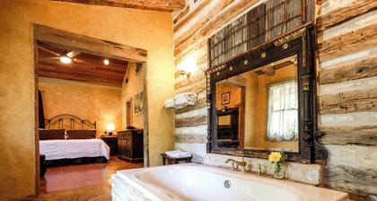 Francesca’s - Romantic Hill Country Getaway