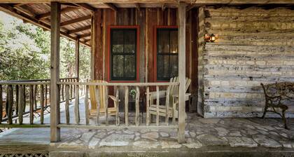 Francesca’s - Romantic Hill Country Getaway