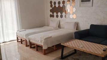 Deluxe Triple Room | Soundproofing, free WiFi