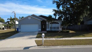 Exterior - Cozy Quiet Spacious Private and Clean in Valrico near Brandon and Tampa (Valrico)