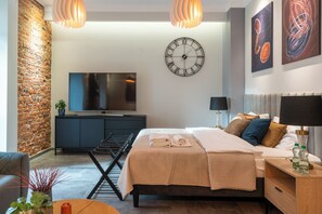 Iron/ironing board, bed sheets - Gliwice Central Studio (Gliwice)
