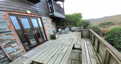 Langunnett Cottage is on the edge of the charming coastal town of Looe