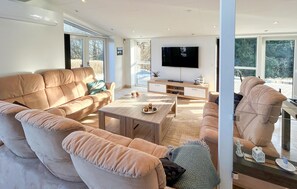 Smart TV - Gorgeous home in Augustenborg with WiFi (Augustenborg)