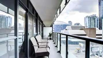 Family Suite, 3 Bedrooms, Balcony, City View | Property grounds