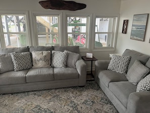 Living area - Family-Friendly 2 BR Home in Ocean Lakes/ Walk to Beach and Amenities! (Myrtle Beach)