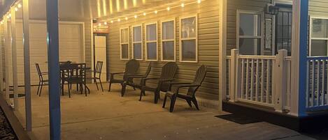 屋外ダイニングエリア