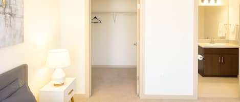 2 chambres, bureau, lit de bébé portatif, Wi-Fi