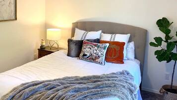 Bügeleisen/Bügelbrett, WLAN, Bettwäsche