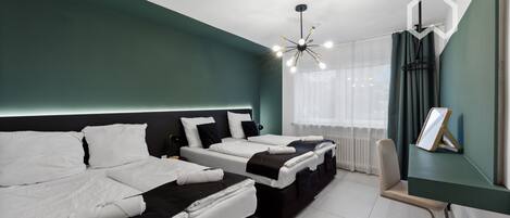 Iron/ironing board, WiFi, bed sheets