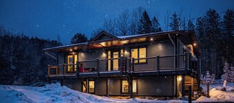 Hot Tub Lakeside Cottage – 30 Min from Mont Tremblant