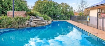 Large family home in secluded Tamworth Neighbourhood.